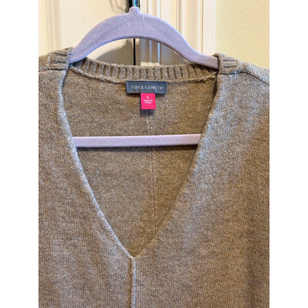 Vince Camuto Womens Large V Neck Sweater Taupe Exposed Seam Relaxed Pullover - Picture 3 of 8